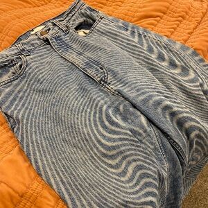 Baggy jeans from urban outfitters. Size 28. High waisted